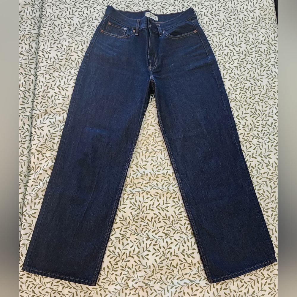 Abercrombie & Fitch Loose Jeans High-Rise Dark Wash Size 8 Short